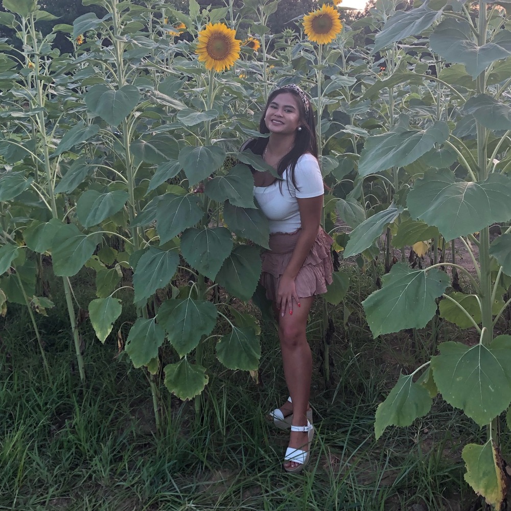 Meet your Posher, Gabriella